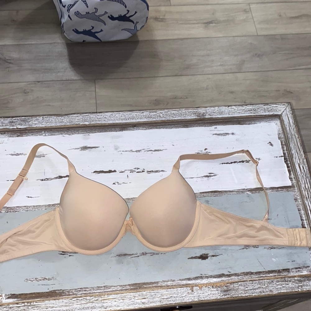 Nude bra